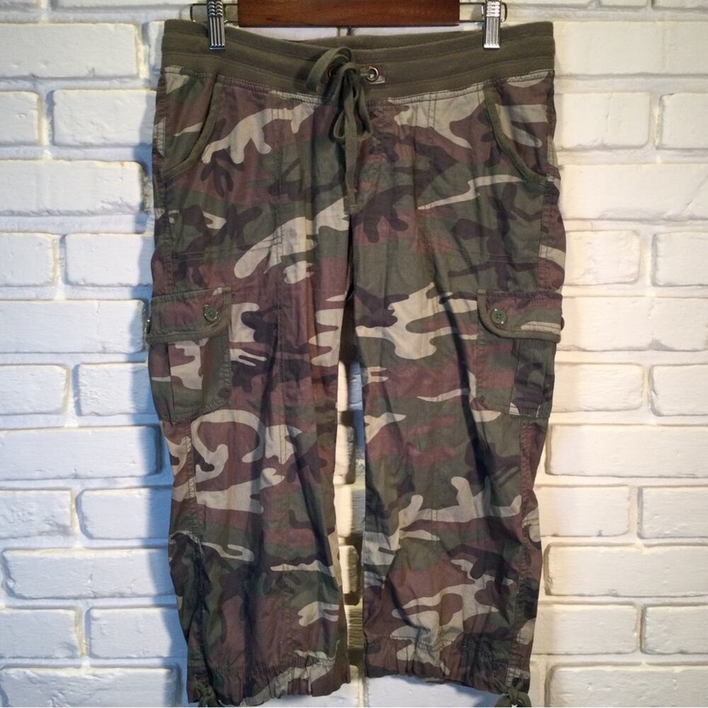 Motherhood Maternity Camo Crop Cargo pants S
